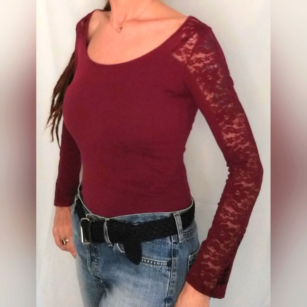 Burgundy Ambiance Scoop Neck with Arm and Shoulder lace Top L